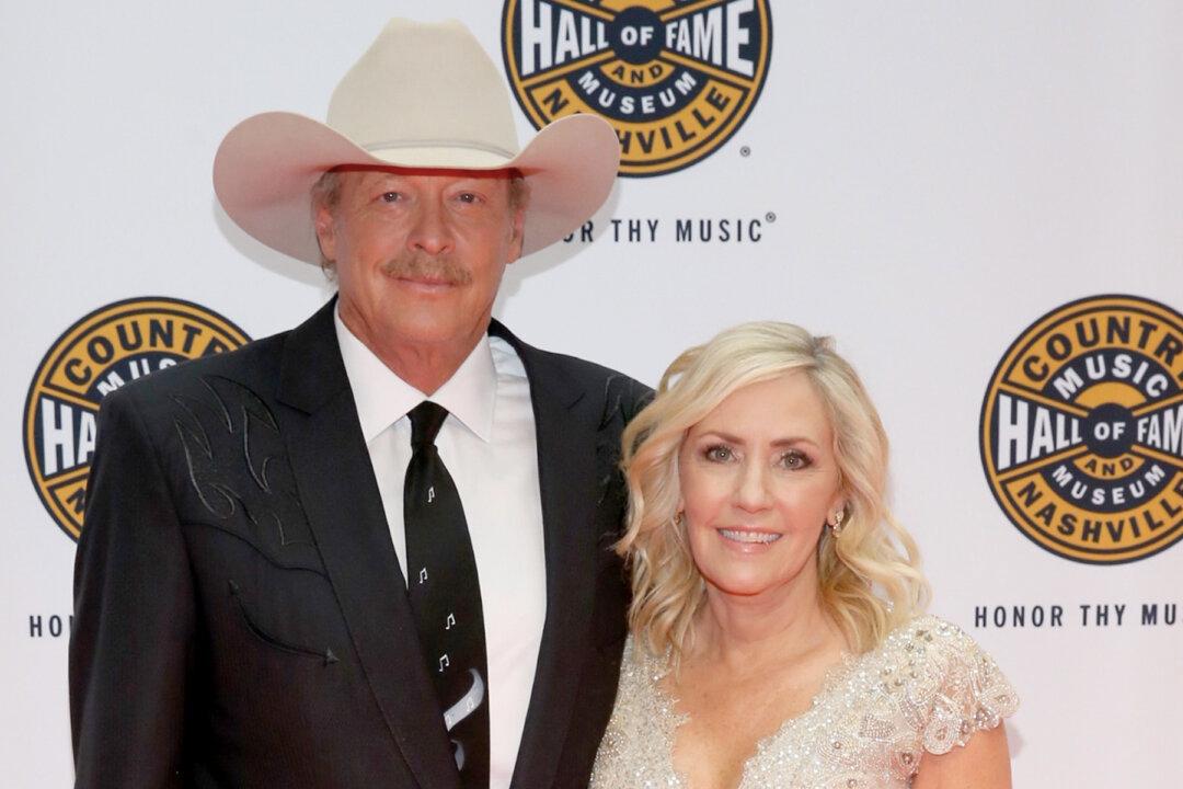 Alan Jackson and His High School Sweetheart Denise Mark 40 Years of Love and Marriage