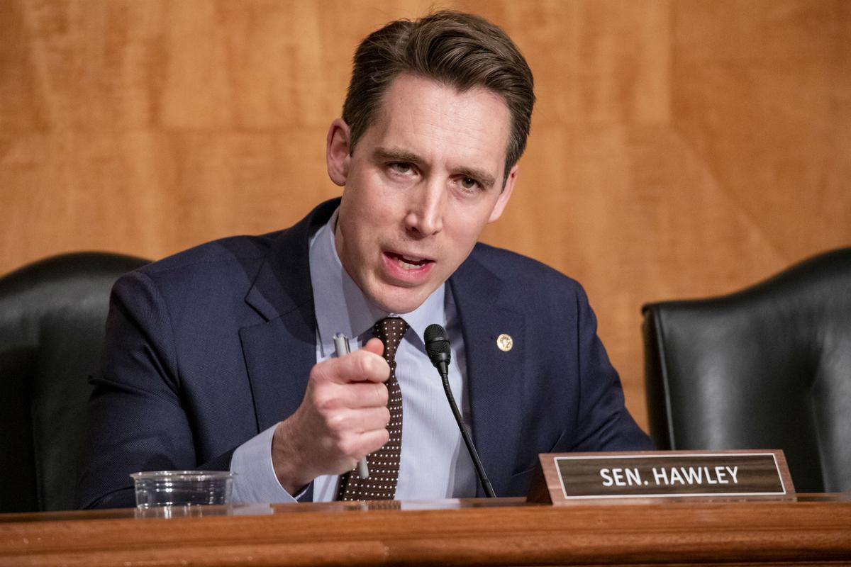 Sen. Hawley Calls for ‘International Investigation’ of Chinese Communist Party’s Role in Suppressing Truth About CCP Virus