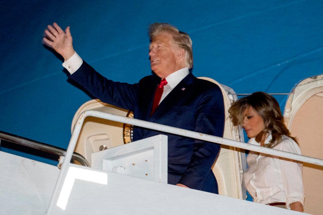 Trump Family Arrives in Florida to Spend Christmas and New Year
