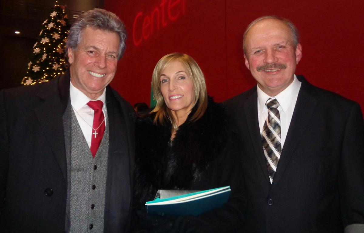 Shen Yun Dancers Show Amazing Dedication and Athleticism