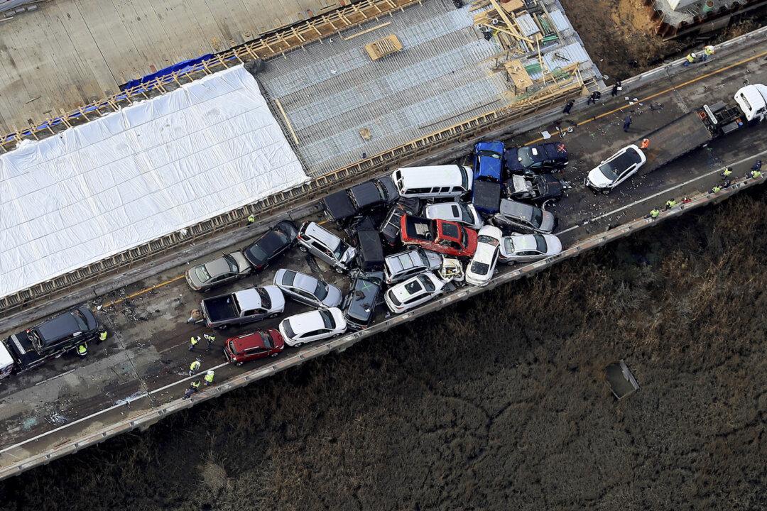 69-Vehicle Pileup Injures 51 People on Virginia Interstate