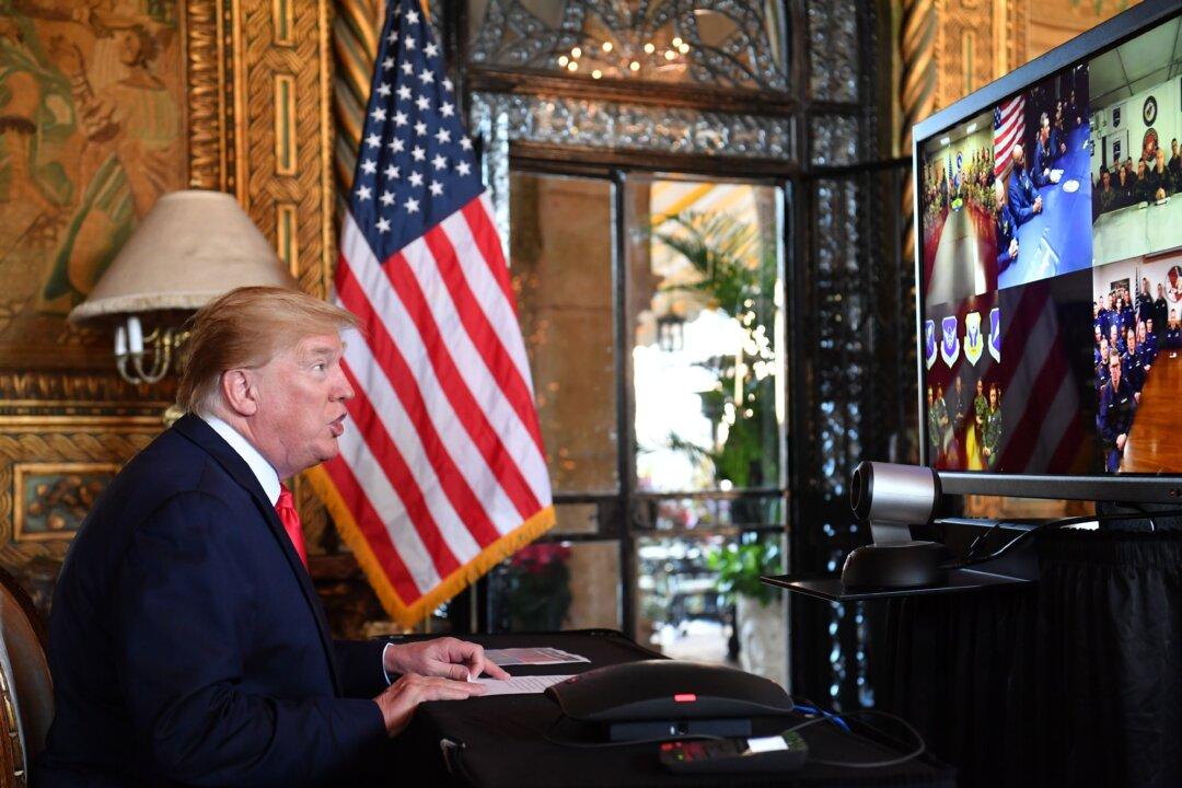 Trump Calls US Troops Stationed Around the World on Christmas Eve