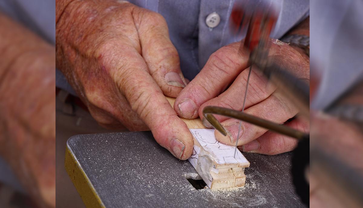 80-Year-Old Veteran Builds Hundreds of Wooden Toys for Kids in Need on Christmas