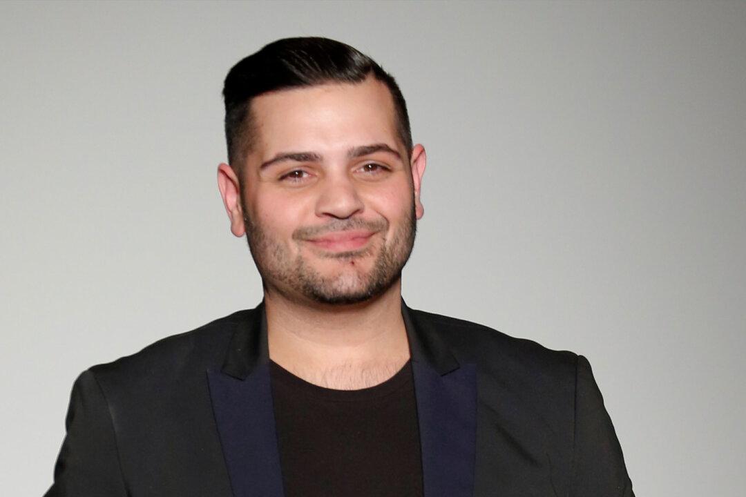 Jennifer Lopez’s Fashion Designer Creates 2 Dream Dresses for Teen Fan With Rare ‘Aging Disease’