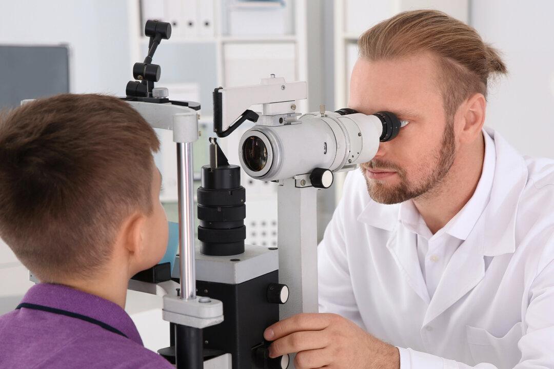 Parents See a ‘White Glow’ in Son’s Left Eye–When They Hear Diagnosis, They’re Devastated