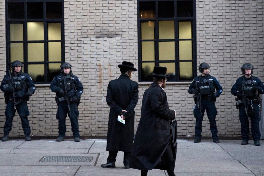 Suspect in Anti-Semitic Attack in New York Arrested for Assault Day After Being Released