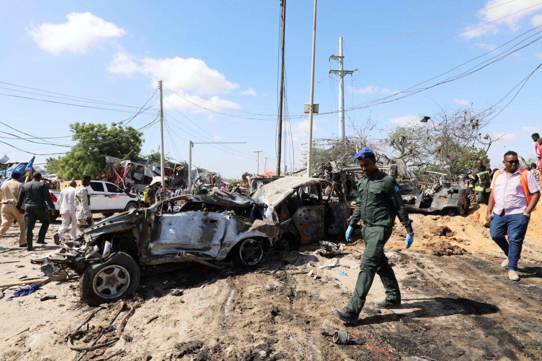 Two Somali Special Forces Killed, US Officer Seriously Hurt in Car Bomb, Somali Official Says
