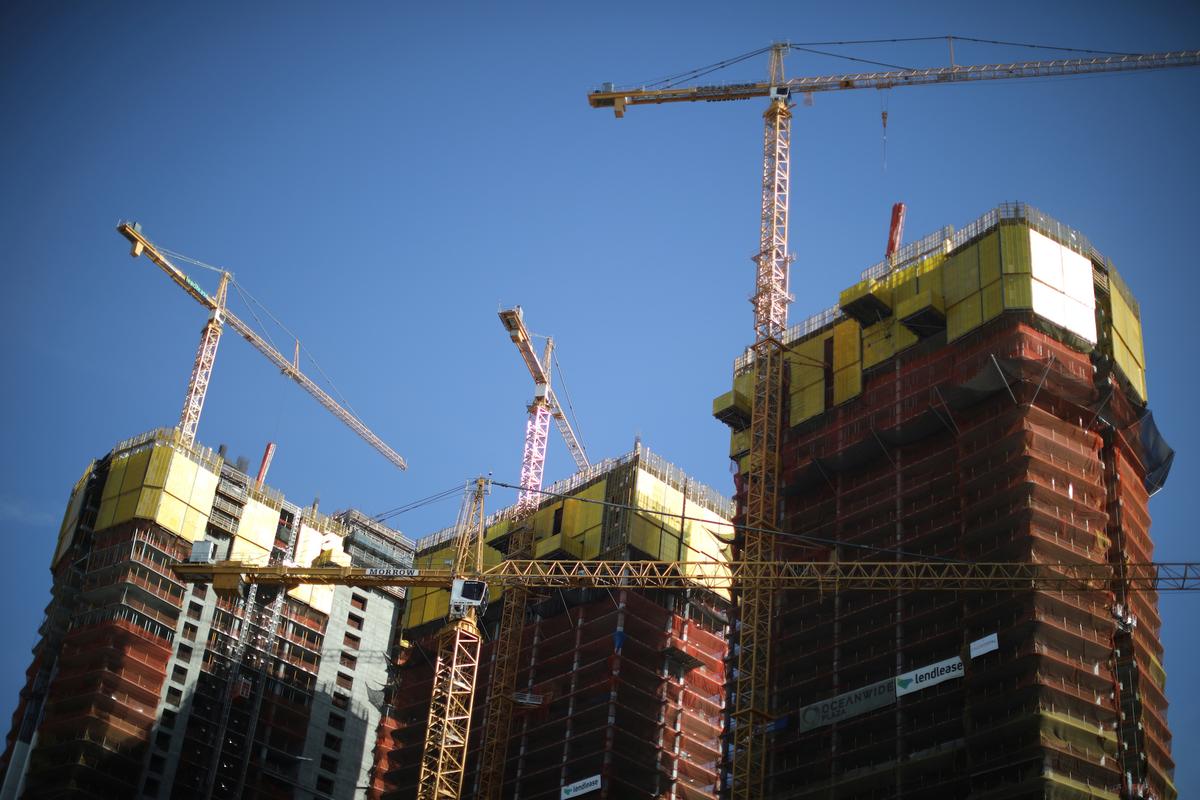 LA Controller: City Needs More Local Contracting