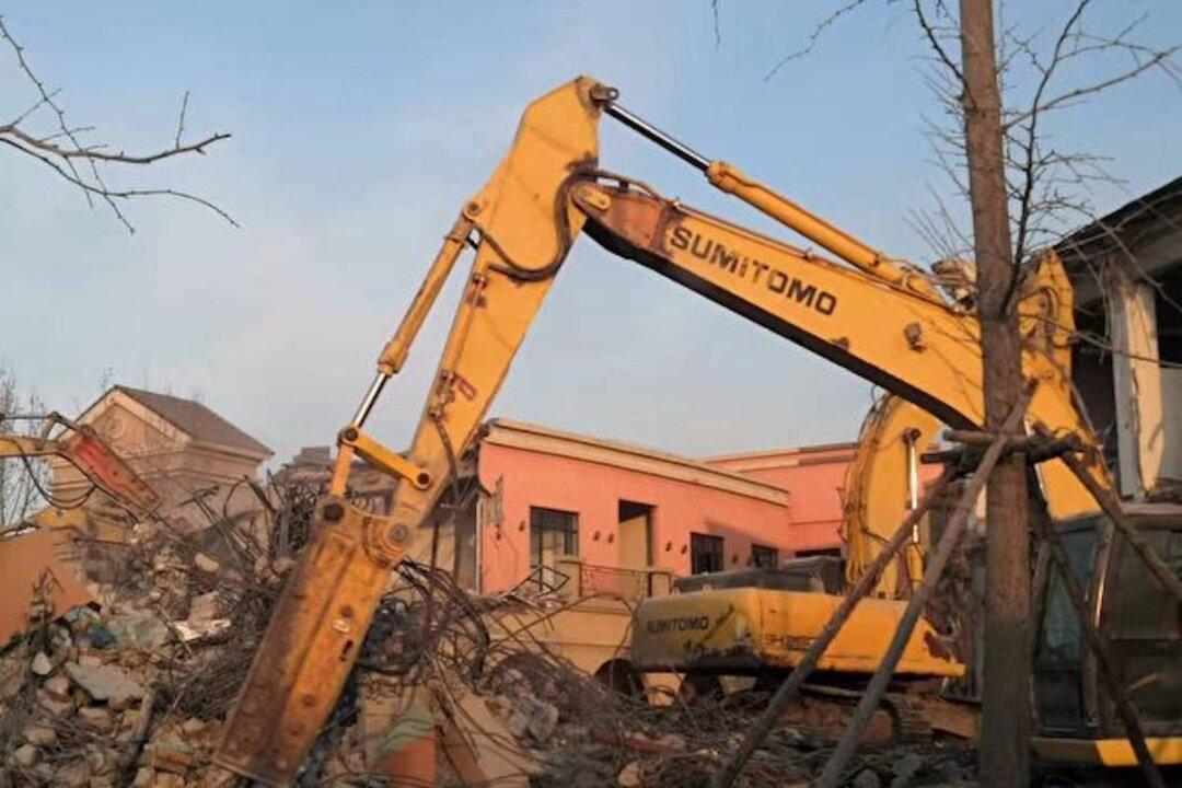 Upscale Housing Community in China Encounters Forced Demolition