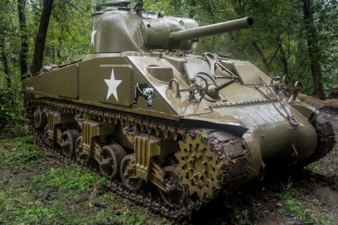 Texas Millionaire Buys WWII-era Tank and Parks It Outside His Mansion, Angering Locals