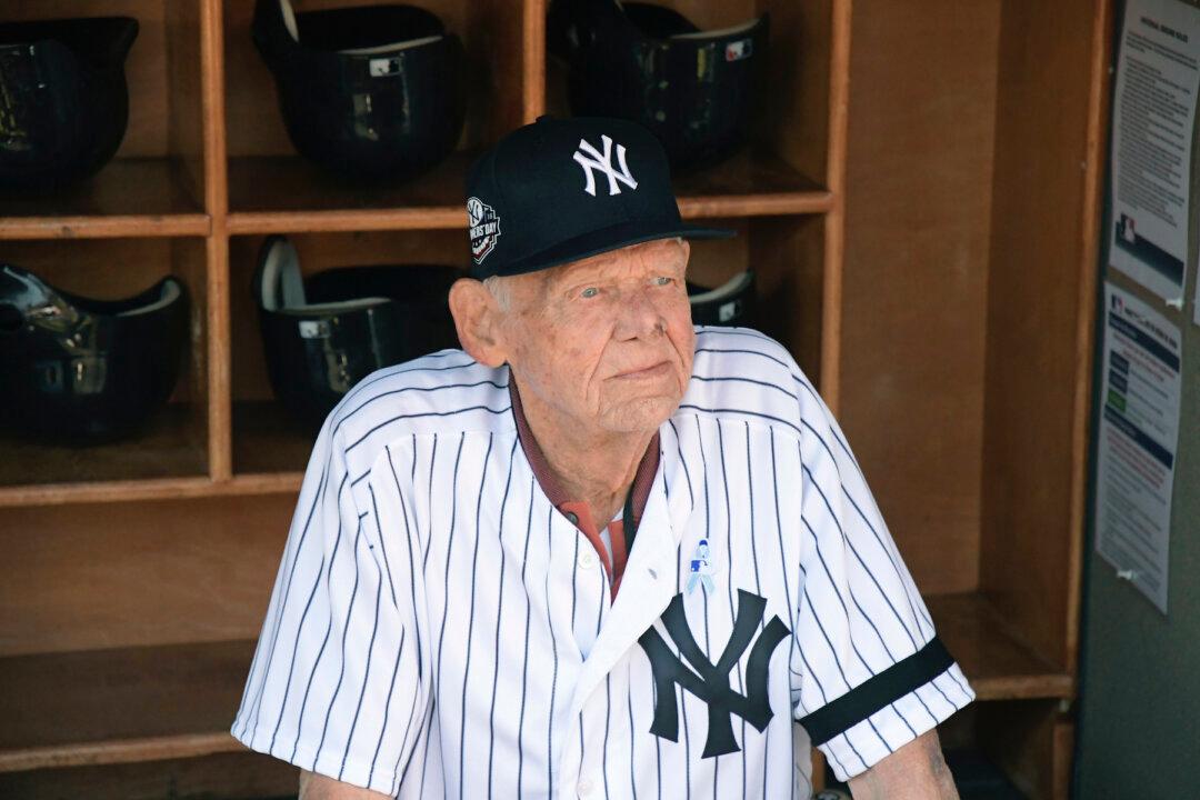 Former Yankees Legend Don Larsen Dies at 90