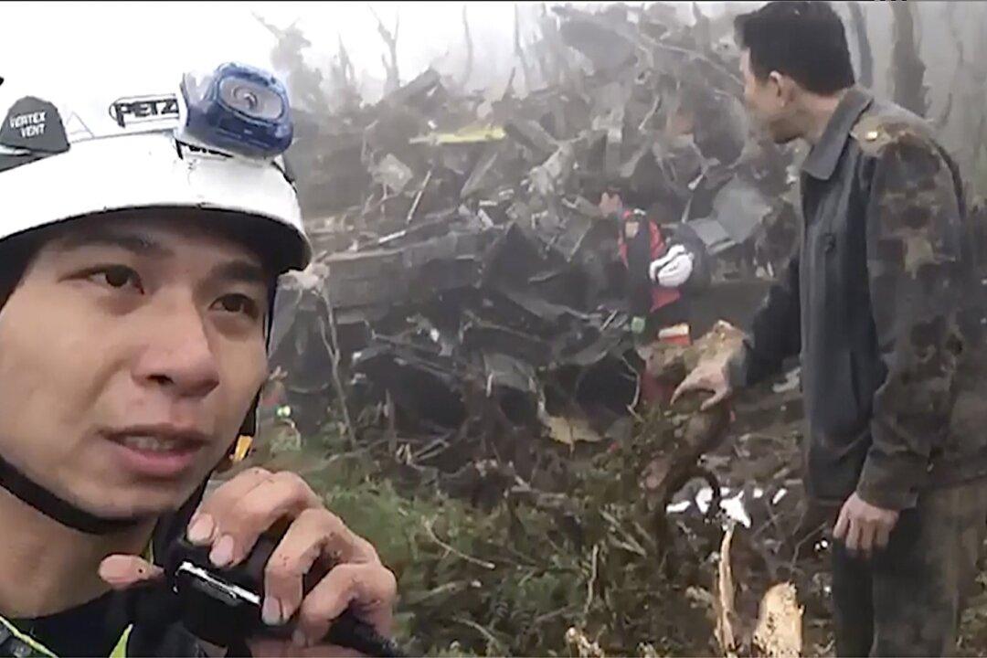 Taiwan Defense Officials Meet After Crash Kills Top Officer