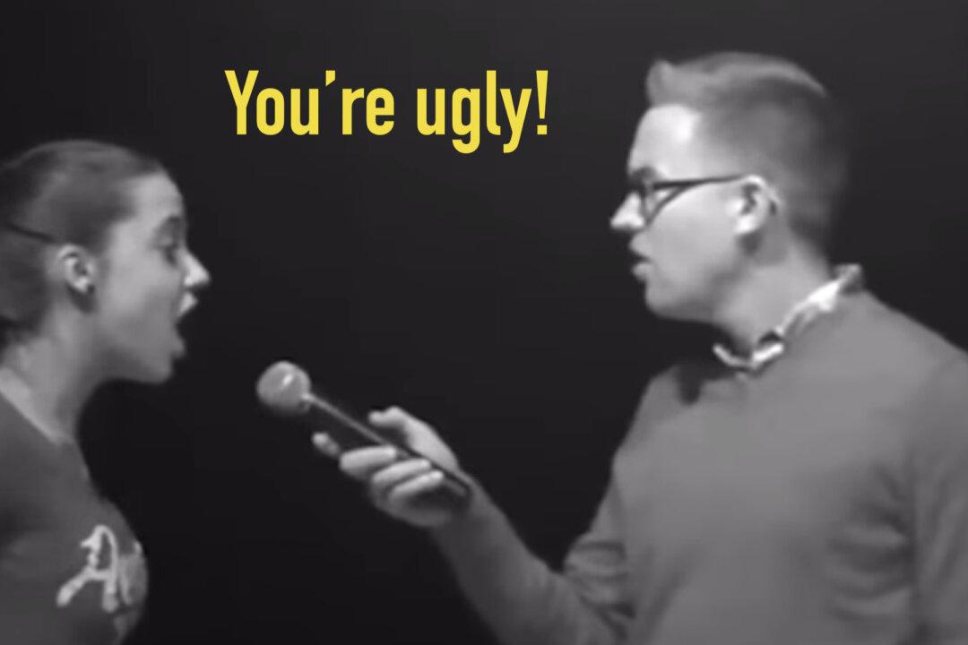Presenter Reveals a Brilliant Tactic to Stop Bullying in Amazing Live Demonstration Onstage