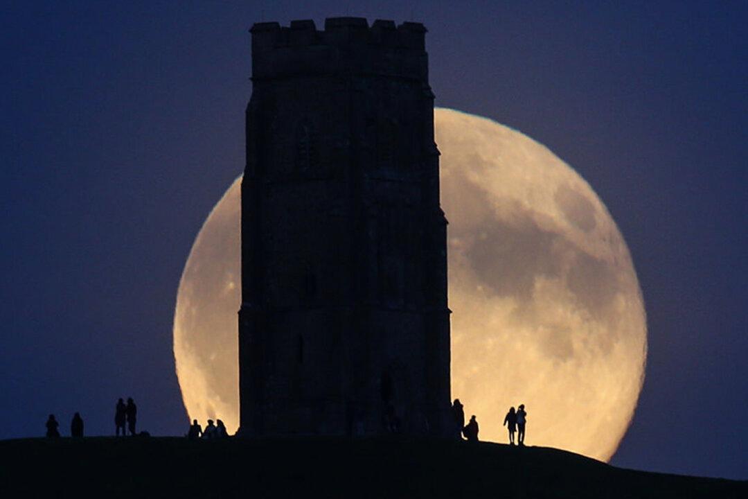 Gear Up for 2020’s Lunar Extravaganza: 10 Full Moons, 2 Supermoons, and 1 Blue Moon to Look Forward To