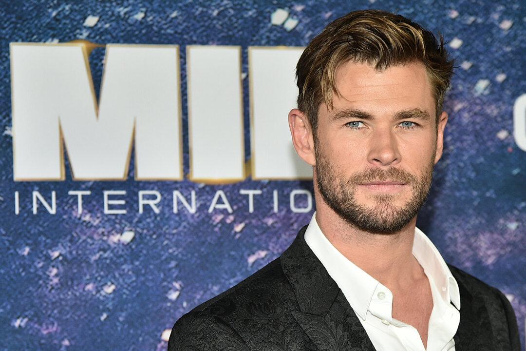 ‘Thor’ Actor Chris Hemsworth Pledges $1 Million to Fight Australian Wildfires, Pleads for Donations
