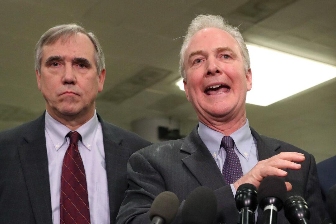 Senators Introduce Resolution Saying Post-9/11 Authorization of Force Doesn’t Apply to War With Iran