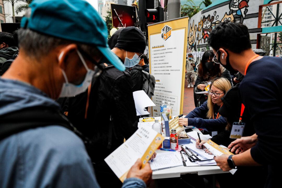 Hong Kong Workers Flock to Labor Unions as New Protest Tactic