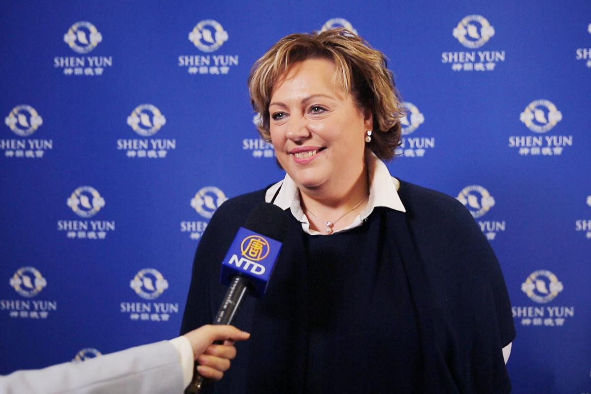 Shen Yun Inspires Mother and Daughter ‘Incredible, Absolutely Amazing’