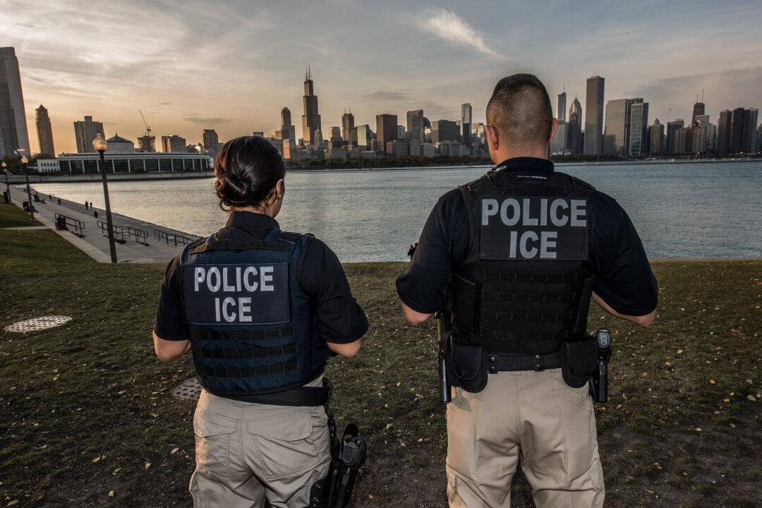Chicago Ignores ICE, Releases 1,070 Criminal Aliens