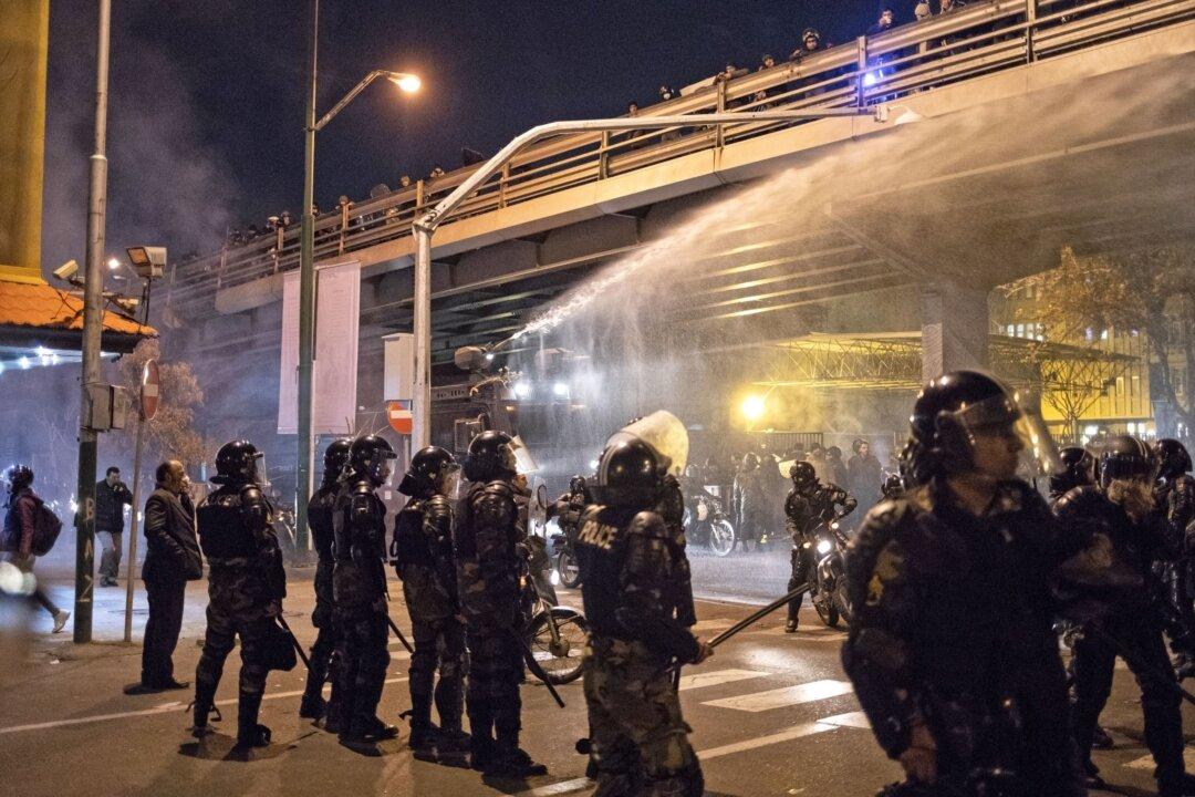 Iranian Authorities Fire Rubber Bullets, Teargas at Protesters: Rights Groups