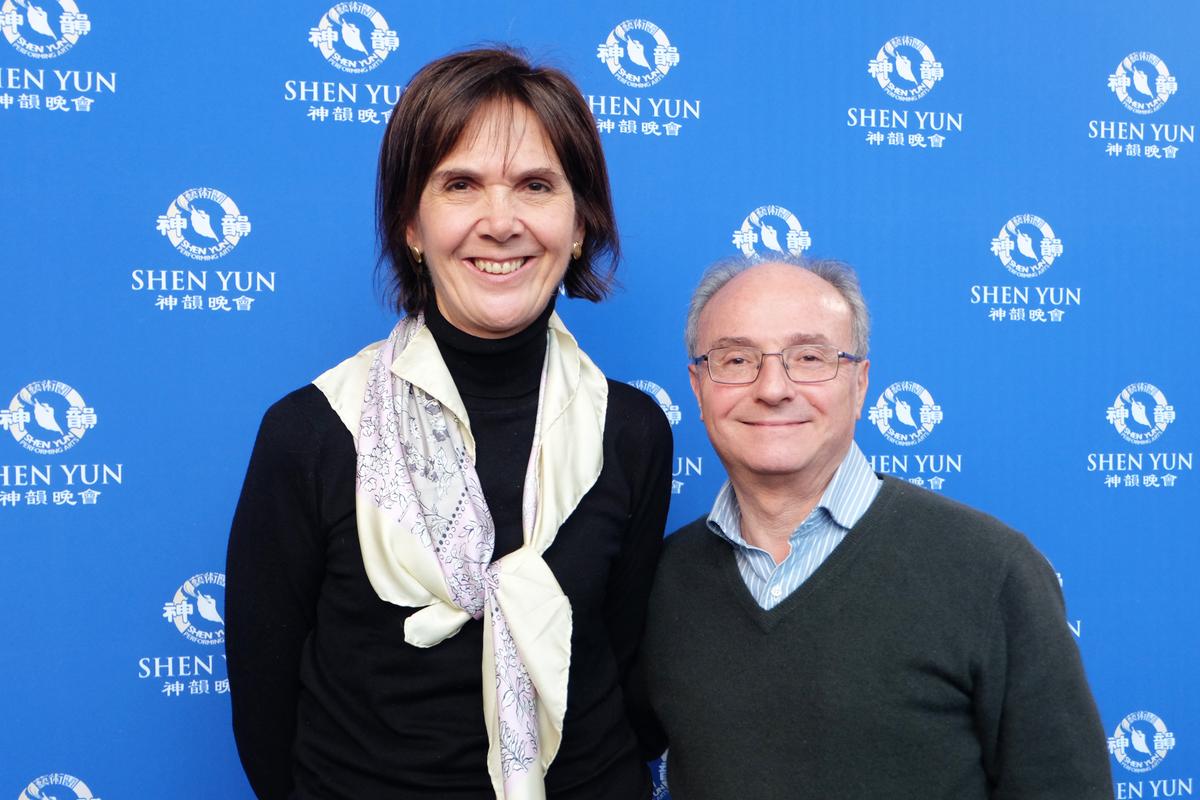 Former Consul General: Shen Yun Artists Are the Real Ambassadors of the Chinese Culture