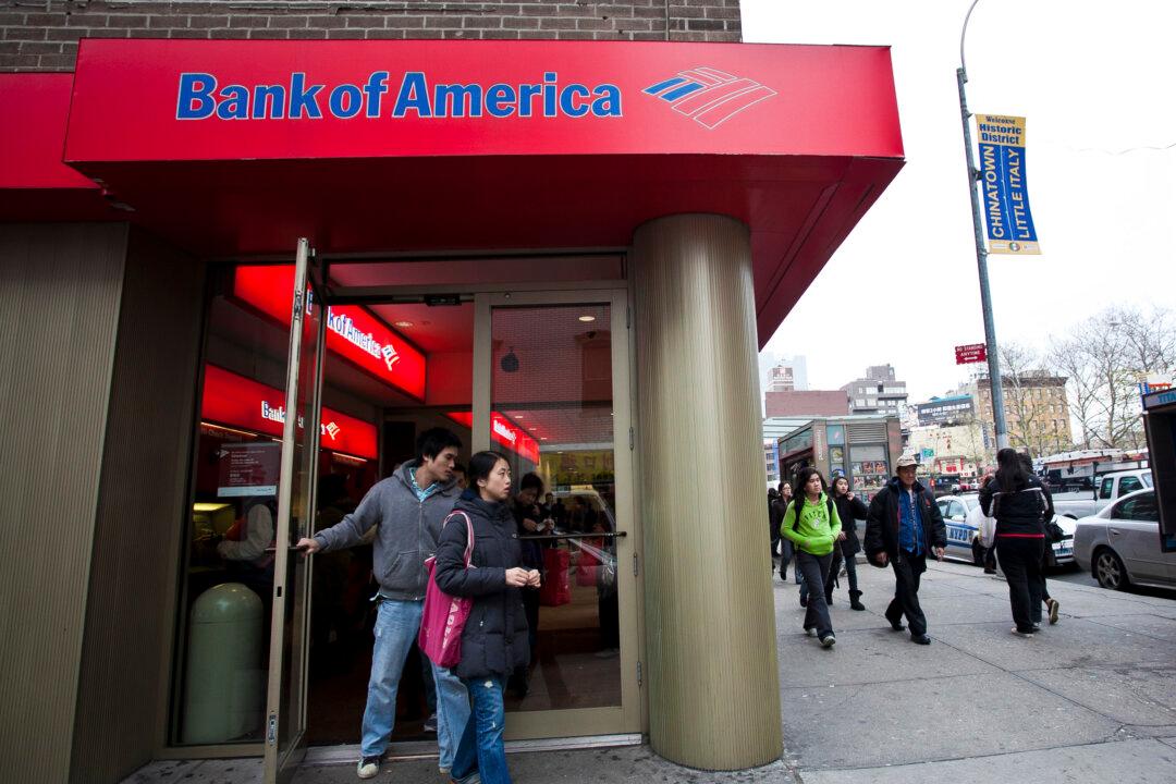 Investors Eye Corporate Earnings as Bank of America and Goldman Sachs Profits Fall