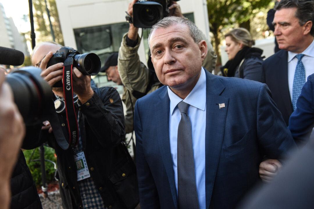 Conway Reacts to Allegations From Lev Parnas: ‘He’s Desperate’