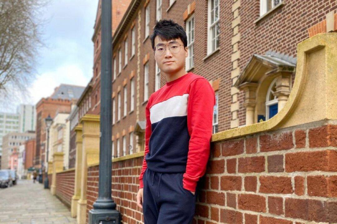 Former UK Consulate Employee Details ‘Nightmare’ of Being Detained, Tortured in China