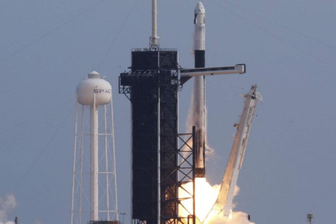SpaceX Capsule Splashes Down Off Florida After Intentional Rocket Failure Test