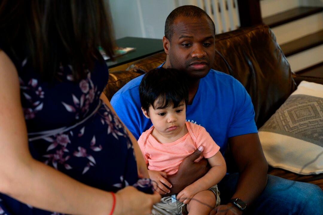 Decline in Kids Living With Both Parents May Have Bottomed Out, Census Data Show