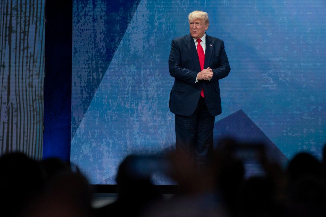 Trump’s Attorneys Call for Immediate Acquittal in Impeachment Trial