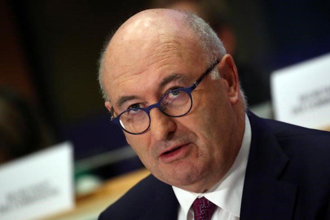 EU Won’t Meet China Halfway in Investment Talks: EU Trade Chief