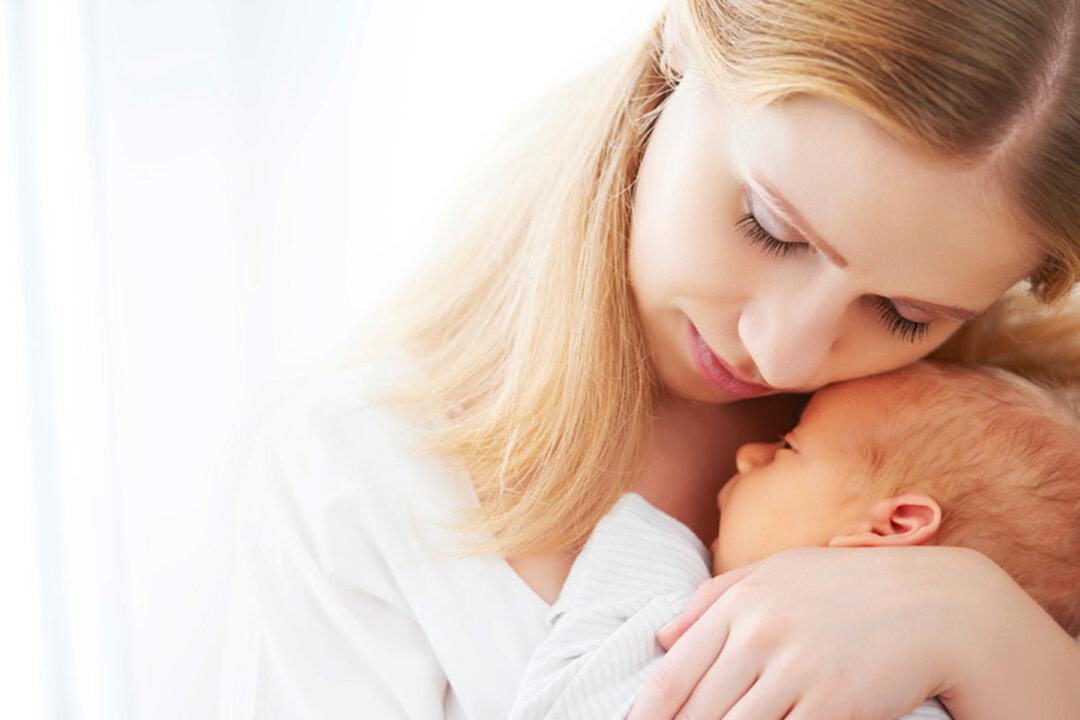 Baby Born With Massive Cyst Growth on Her Neck Can Breathe & Cry Despite Doctors’ Prognosis