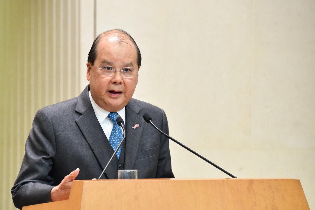 Hong Kong Chief Secretary Says Government Does Not Take Pneumonia Outbreak Lightly