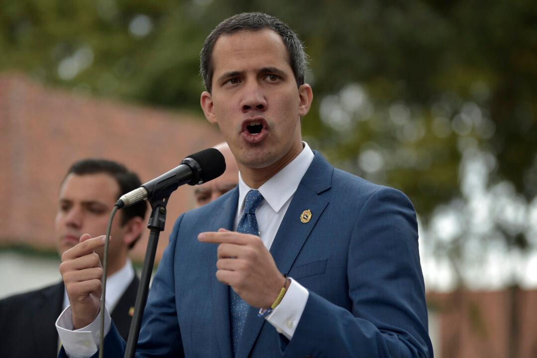 Why Guaido’s Camp Has Been Unable to Unseat Maduro