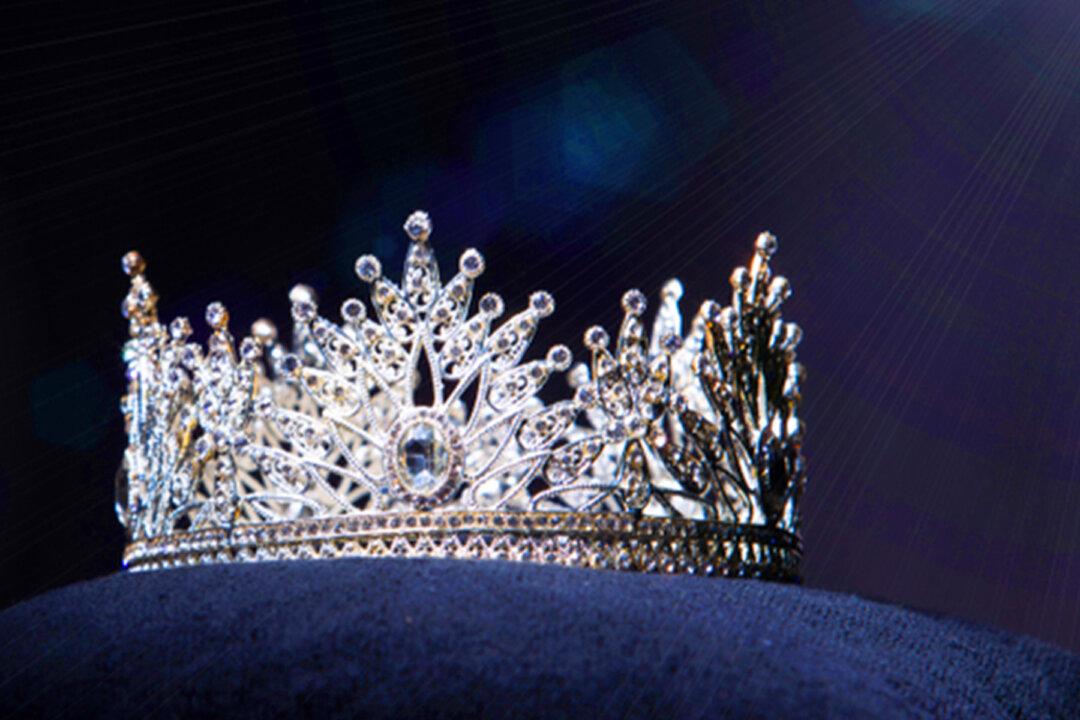 19-Year-Old Girl With Down Syndrome Is Crowned at International Beauty Pageant