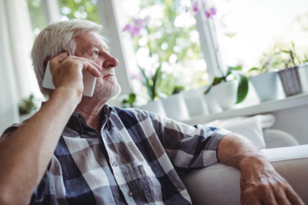 Veteran Spends Lost Time With Daughter Whom He Wasn’t Aware Existed for 50 Years
