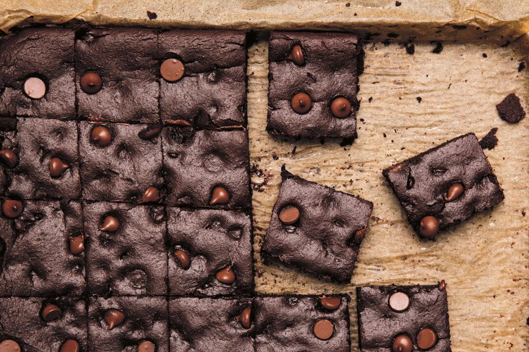 How to Cook With ‘Half the Sugar, All the Love’