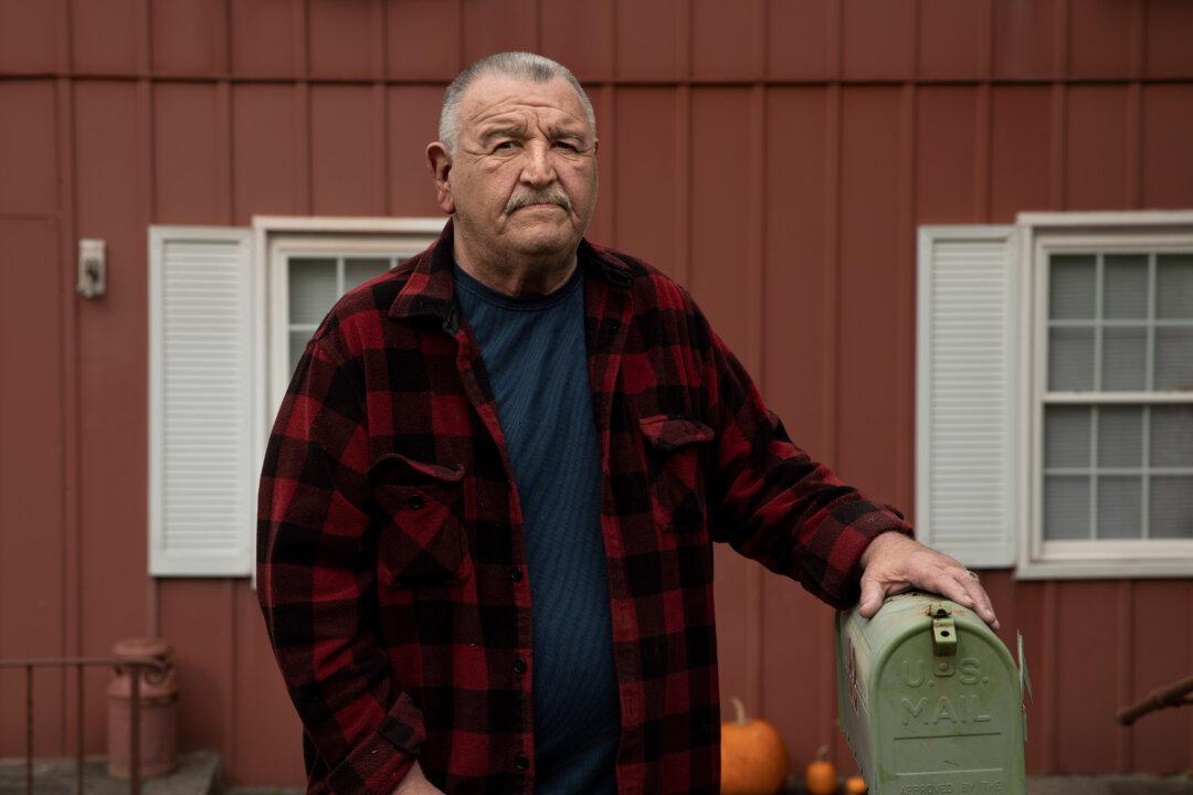 Retiree Sues TSA, DEA for Confiscating Money Without Cause