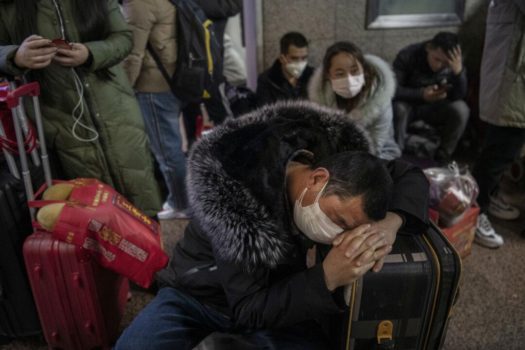 Chinese Viral Outbreak Could Be ‘10 Times the Scale of SARS,' Expert Says