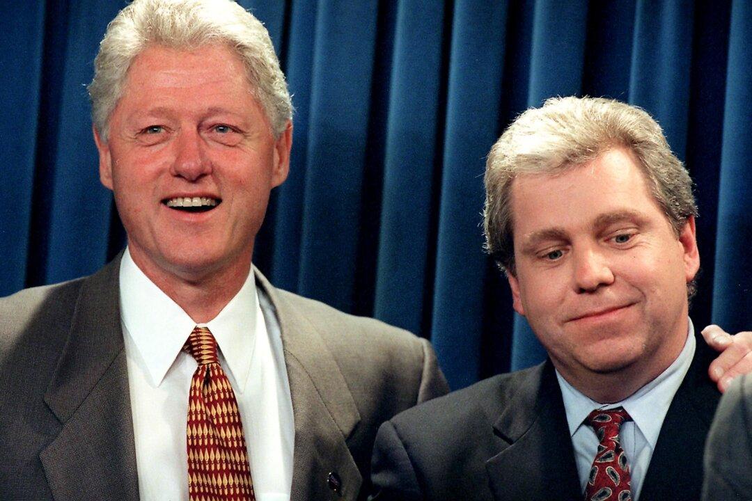 Ex-Clinton Press Secretary Apologizes for Fabricating Story About GOP Senators Discussing Trump Impeachment