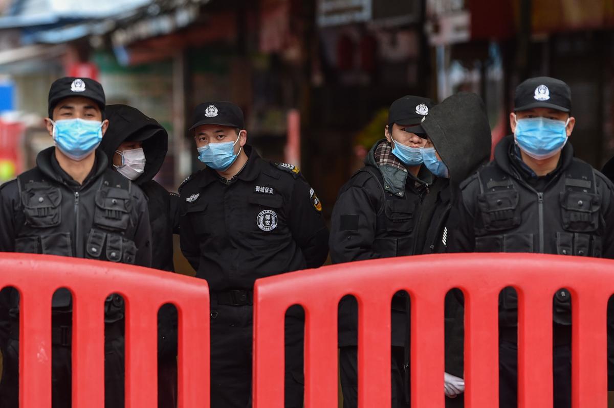 Chinese Social Media Depicts Chaos in Virus-Hit Wuhan