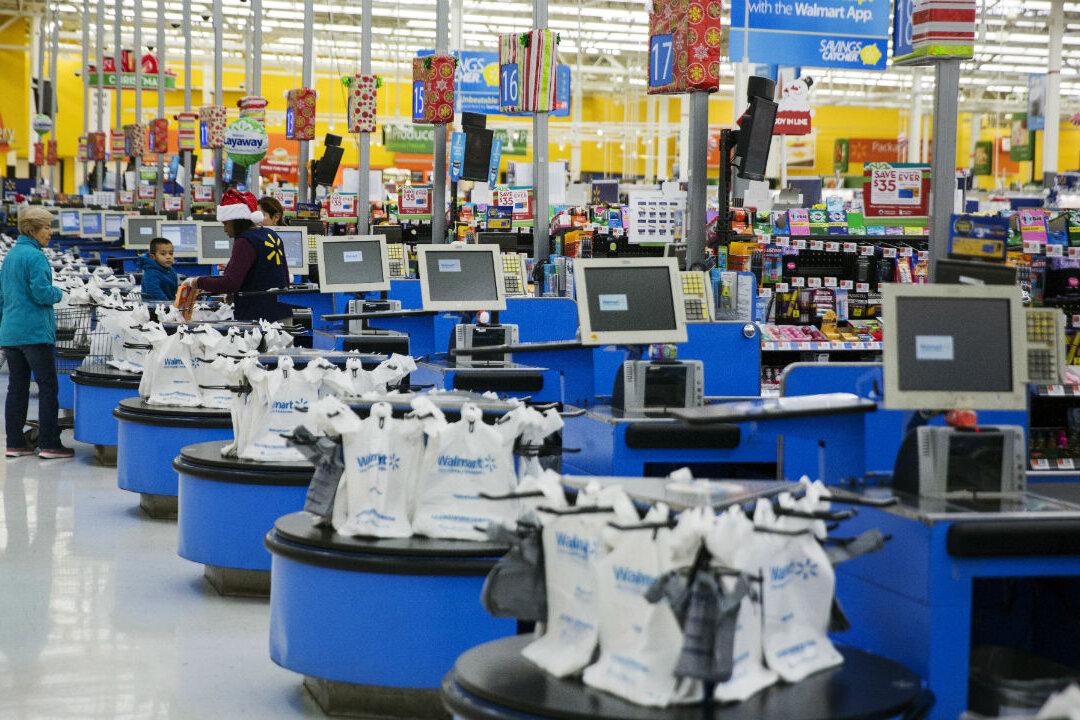 Walmart Shortens Its Hours to Disinfect and Restock