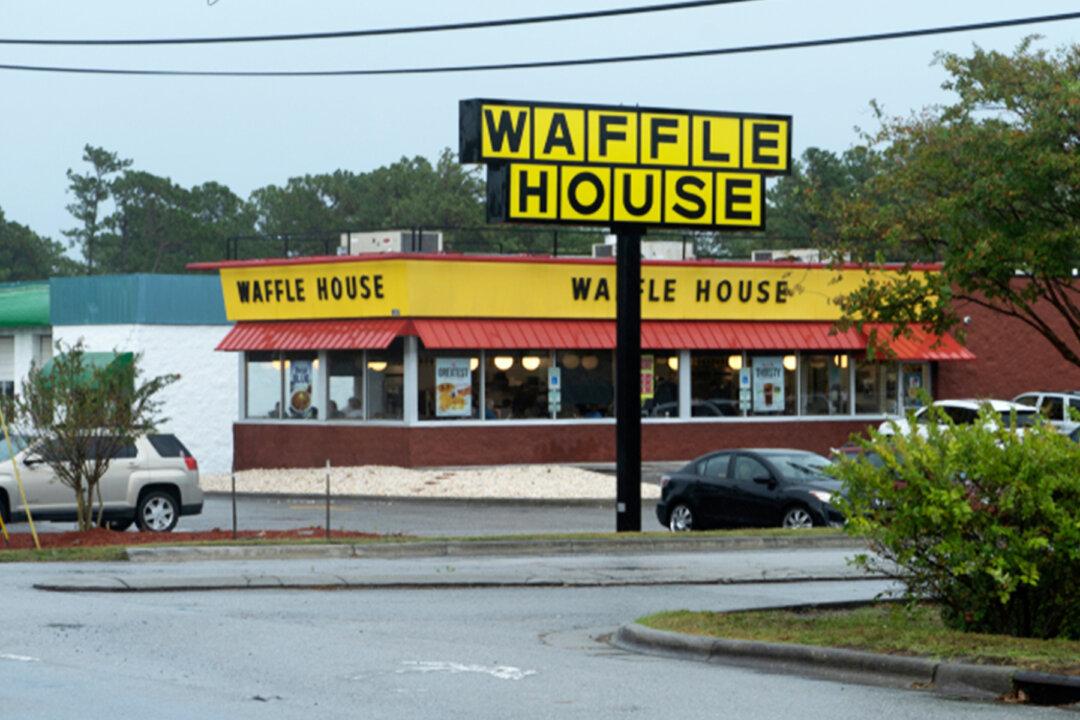 Georgia Waffle House Employee Tests Positive for Coronavirus