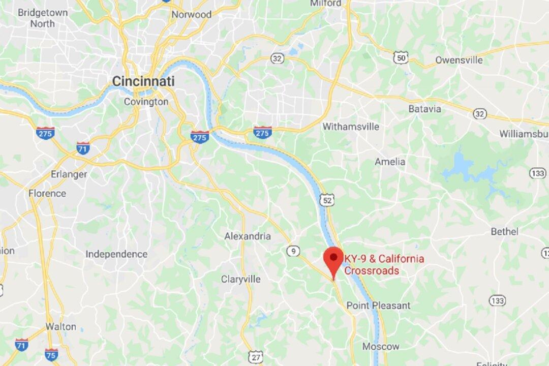 Bus With Covington Students Hit Head-On by Wrong-Way Driver on Highway: Reports