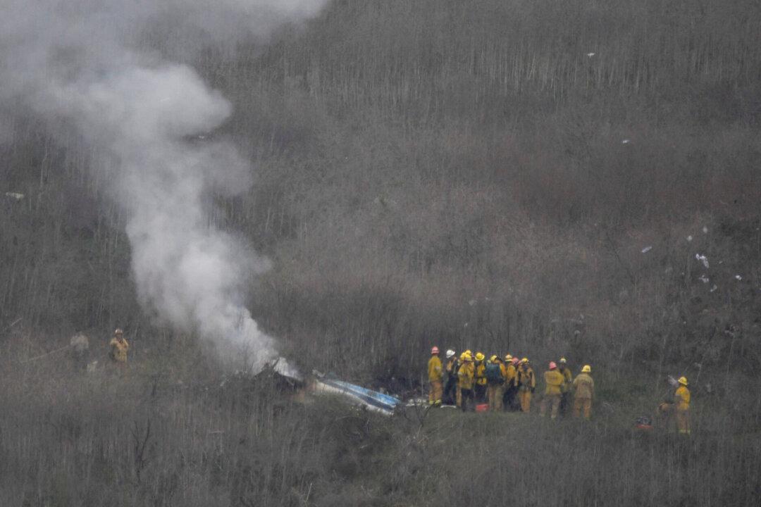 Kobe Bryant Helicopter Didn’t Have Critical Safety System, Officials Say