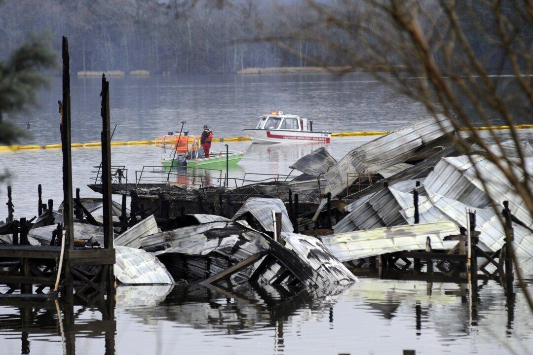 Alabama Fire Chief: At Least 8 Died in Marina Boat Dock Fire