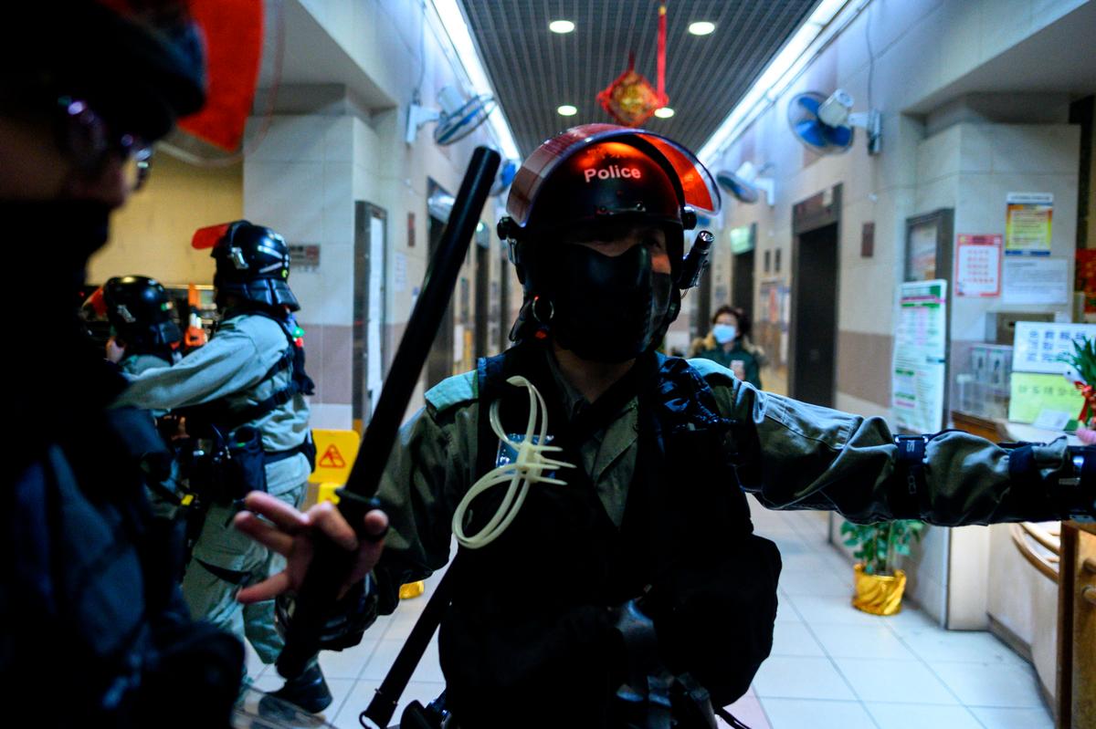 Chinese Internet Users Express Outrage at Law Enforcers’ Inhumanity During Coronavirus Lockdown