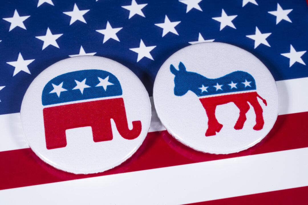 Americans Continue to Walk Away From Both Parties