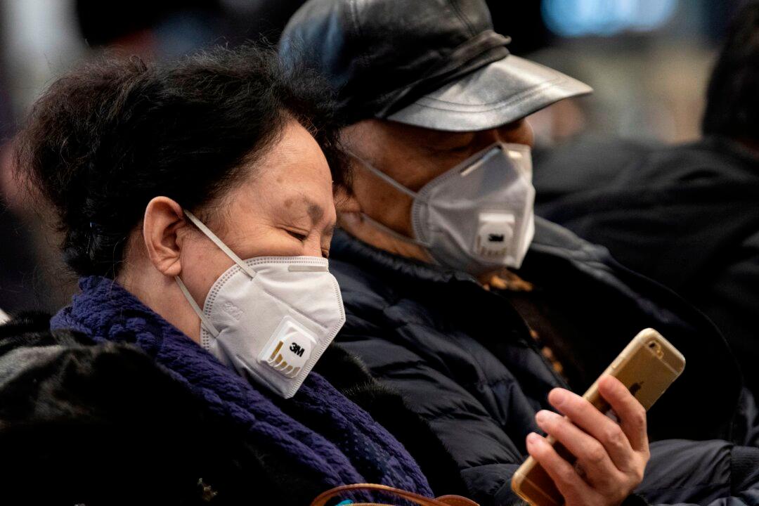 Contagious Before Symptoms Appear: Expert Weighs in on Challenges to Control China Coronavirus’ Global Spread